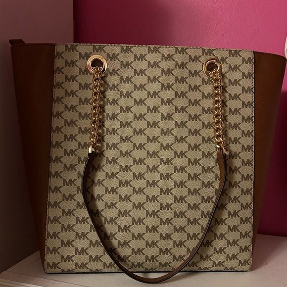 BNWT Michael Kors Tote - Picture 5 of 8
